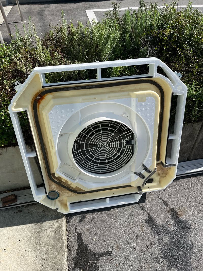 エアコン内部の汚れ