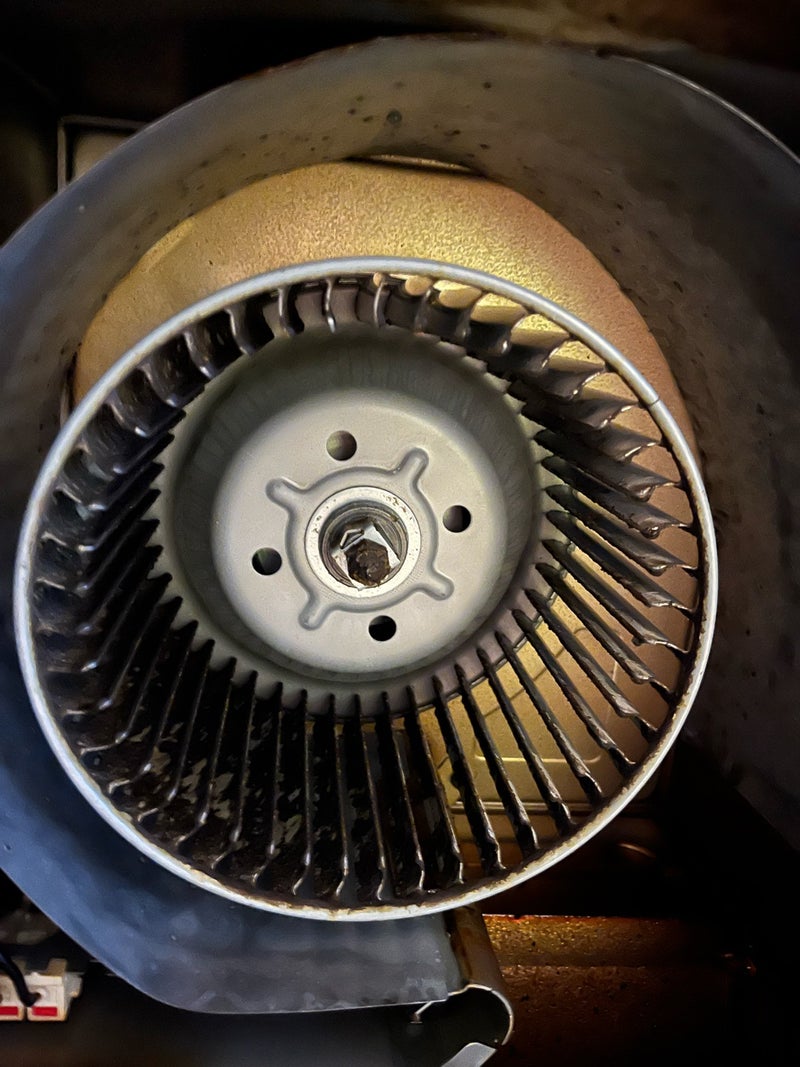 換気ファンの油汚れ