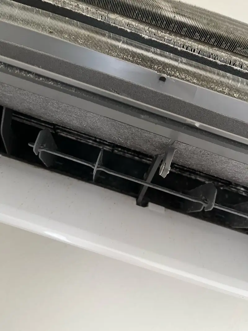 エアコン内部の汚れ